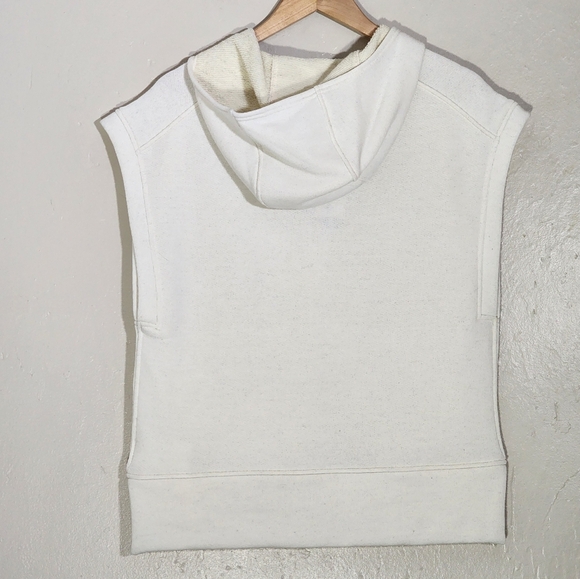 Smartwool White Sleeveless Hoodie with Front Pocket - Picture 2 of 8